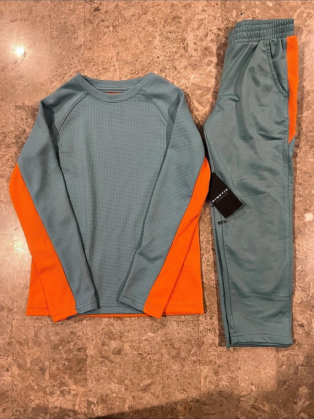 🔥NWT🔥 Kinetic by Class Club Boys turquoise and orange Color Block Athletic Set